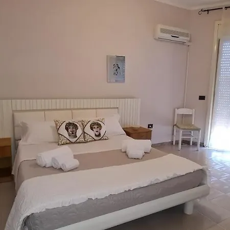 Da Fenisia Apartment *