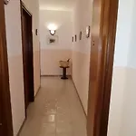 Da Fenisia Apartament *
